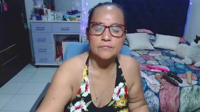 pervert_hot4 live cam on Cam4