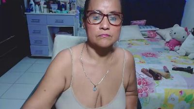 pervert_hot4 live cam on Cam4