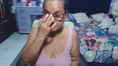 pervert_hot4 live cam on Cam4