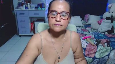 pervert_hot4 live cam on Cam4