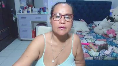 pervert_hot4 live cam on Cam4
