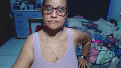 pervert_hot4 live cam on Cam4