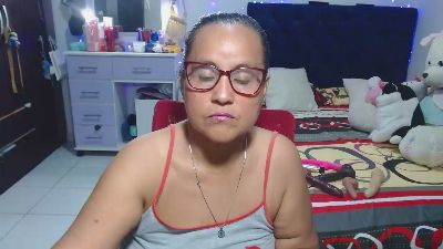 pervert_hot4 live cam on Cam4