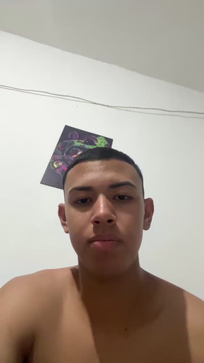 pervertido192 live cam profile