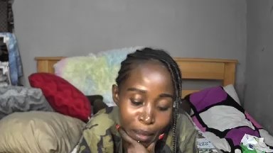petite_diofa live cam on Cam4