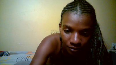 petitelavishey1 live cam on Cam4