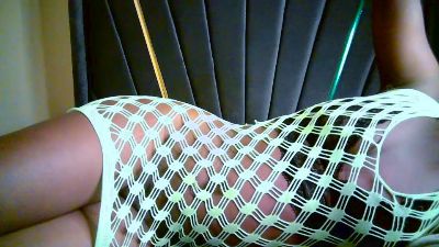 petitelavishey1 live cam on Cam4
