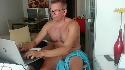 pg19clp4191zm live cam on Cam4