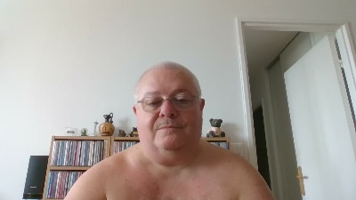 philou75xxx live cam on Cam4