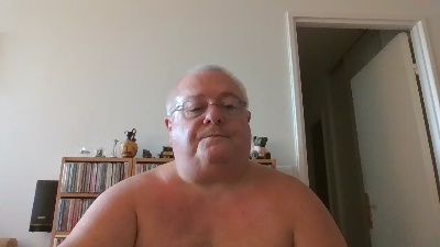 philou75xxx live cam on Cam4