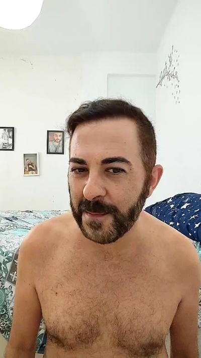 phoenixwar1984 live cam on Cam4