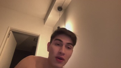 pibardo28 live cam on Cam4