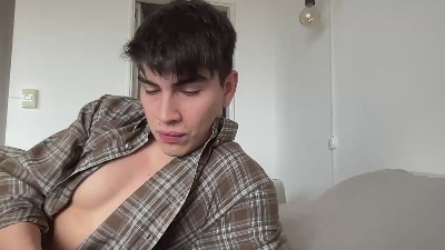 pibardo28 live cam on Cam4