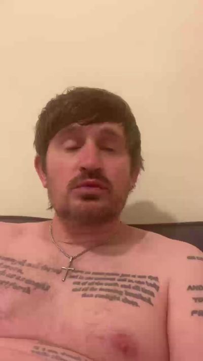 picassosparrot3 live cam on Cam4