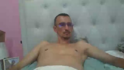 pichoncolom live cam on Cam4