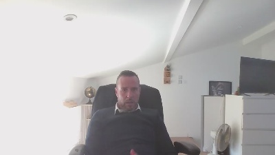 pierre752 live cam on Cam4