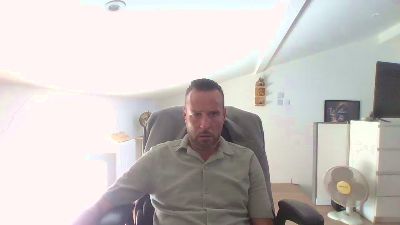pierre752 live cam on Cam4