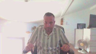 pierre752 live cam on Cam4