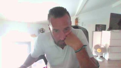 pierre752 live cam on Cam4