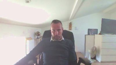 pierre752 live cam on Cam4