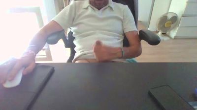 pierre752 live cam on Cam4
