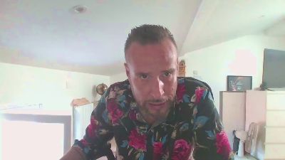 pierre752 live cam on Cam4