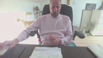 pierre752 live cam on Cam4