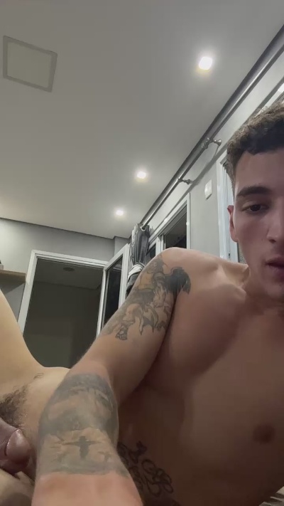 pietrolutchero live cam on Cam4