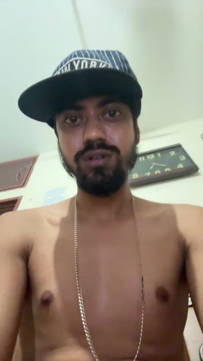pikachuishigh live cam on Cam4
