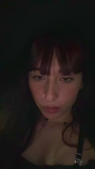 pilufrutillita2 live cam on Cam4