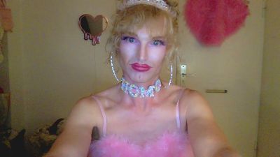 chatting live Pinkyfagyboy