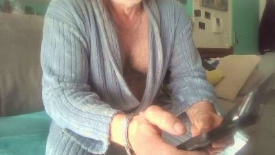 pinottoutcourt live cam on Cam4