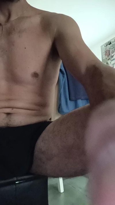 piovrahot live cam on Cam4
