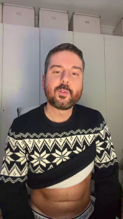 pisellone_roma live cam on Cam4