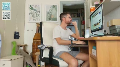 pisellone_roma live cam on Cam4