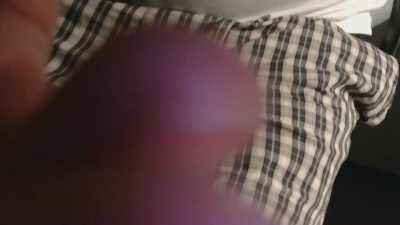 pisseloe01 live cam on Cam4