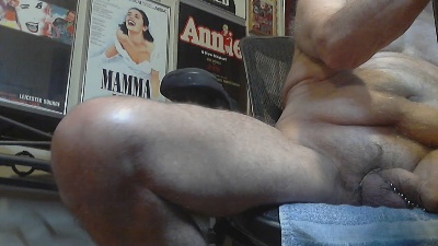 pitweakness2 live cam on Cam4