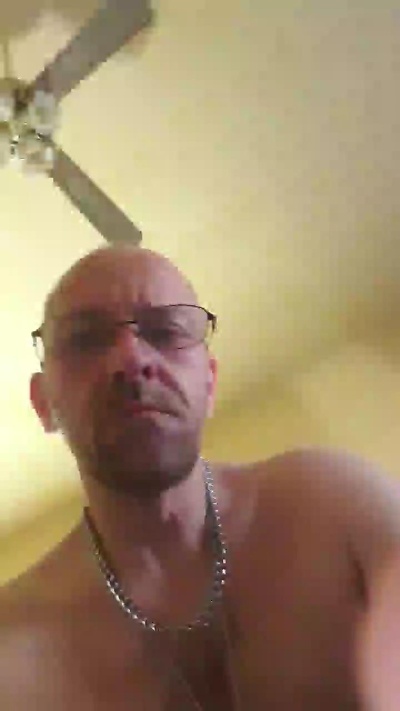 placenzio77 live cam on Cam4