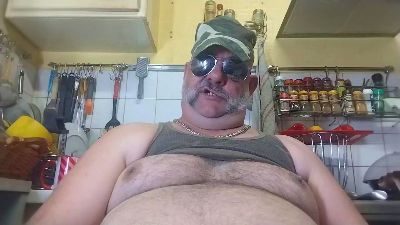 plombeur25 live cam on Cam4