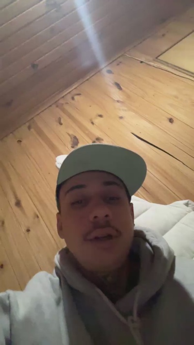 plsantos2 live cam on Cam4