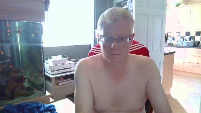 pmjones2 live cam on Cam4