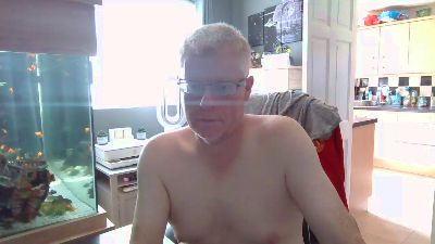 pmjones2 live cam on Cam4