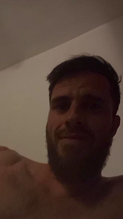 pocholo30 live cam on Cam4