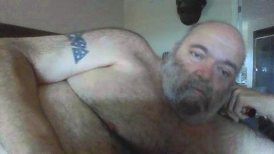 popperbear_fun live cam on Cam4