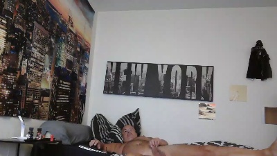 poppers50 live cam on Cam4