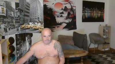 poppers50 live cam on Cam4