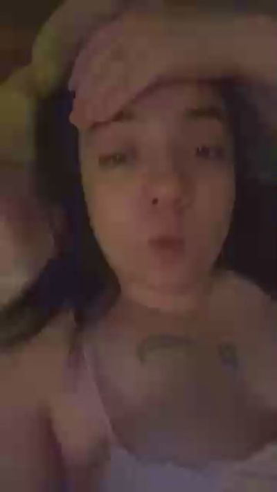 porcelaindoll19 live cam on Cam4
