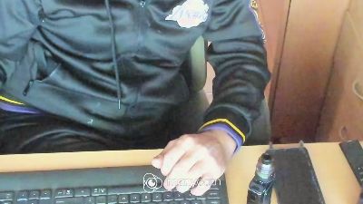 porcone774 live cam on Cam4