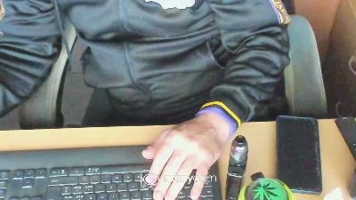 porcone774 live cam on Cam4