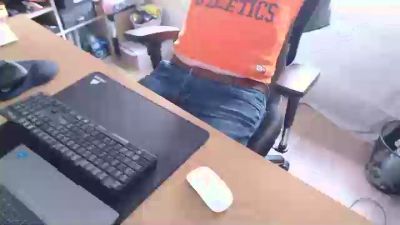 porquenao75 live cam on Cam4